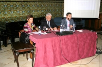 Francisco Miguel Espino, en el centro, durante su intervencin