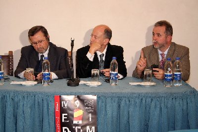 Los rituales y costumbres funerarias del Occidente romano, analizados por el  catedrtico de la UCO, Desiderio Vaquerizo, en el Instituto Cervantes de El Cairo