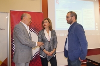 Joaqun Roses, director de la Ctedra Gngora; Rosario Mrida, vicerrectora de Vida Universitaria y Responsabilidad Social; y David Luque Peso, delegado de Cultura en el Ayuntamiento de Crdoba