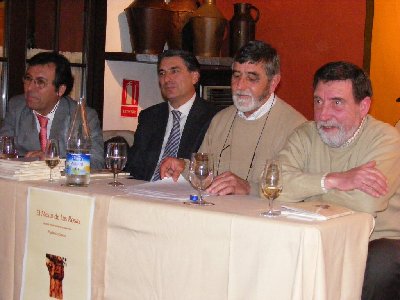 La Universidad y el Ateneo presentan el libro 'El Mesto de Las Rosas'