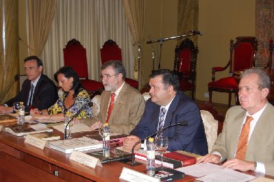 El Aula de Cultura Gastronmica presenta sus fondos bibliogrficos