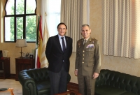 De izquierda a derecha, Jos Carlos Gmez Villamandos y el general Lzaro