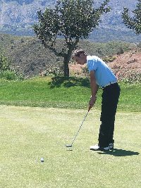 Marcos Pastor (UCO), en sptimo lugar al trmino de la primera jornada del campeonato de Espaa Universitario de Golf.