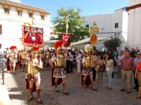 La banda de cornetas y tambores Nuestra Seora de Luna llega a la Facultad de Filosofa en  la Plaza del Cardenal Salazar